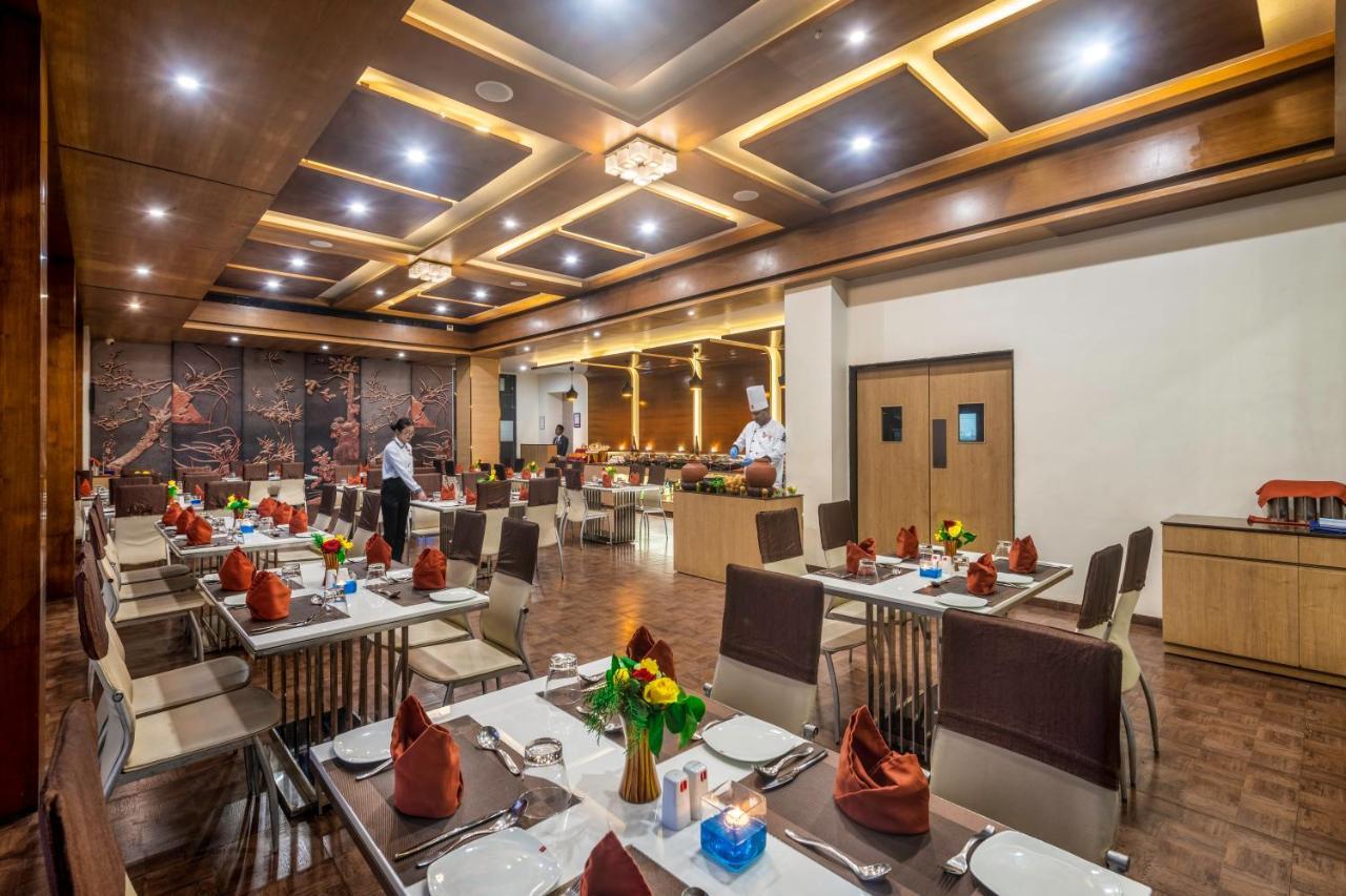 Lords Inn Сомнатг Екстер'єр фото