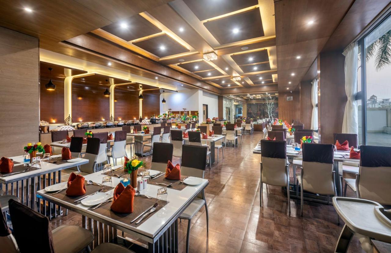 Lords Inn Сомнатг Екстер'єр фото